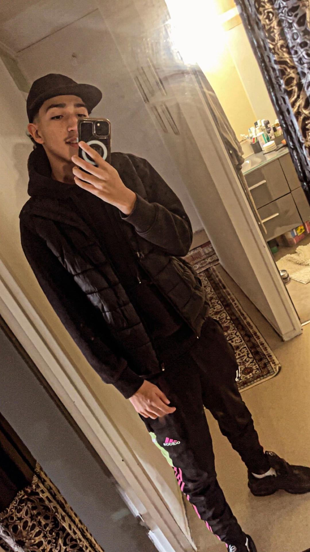 Shemsy, 22 ans, Montflours